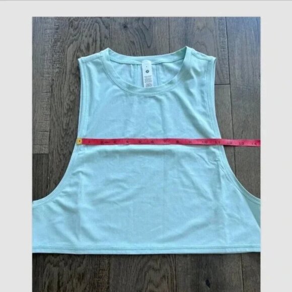 Lululemon New Muscle Love Crop Tank Tough Size 6 Mint Green Yoga Workout Top NWT - Picture 7 of 8